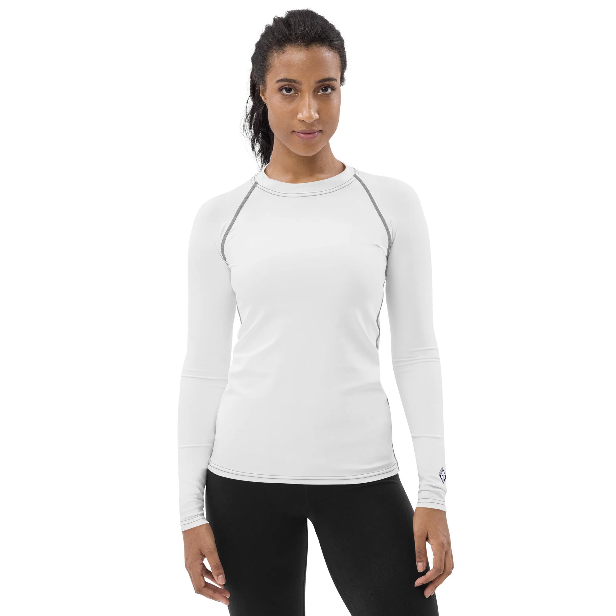 Classic Coverage: Solid Color Rash Guard for Women - Snow