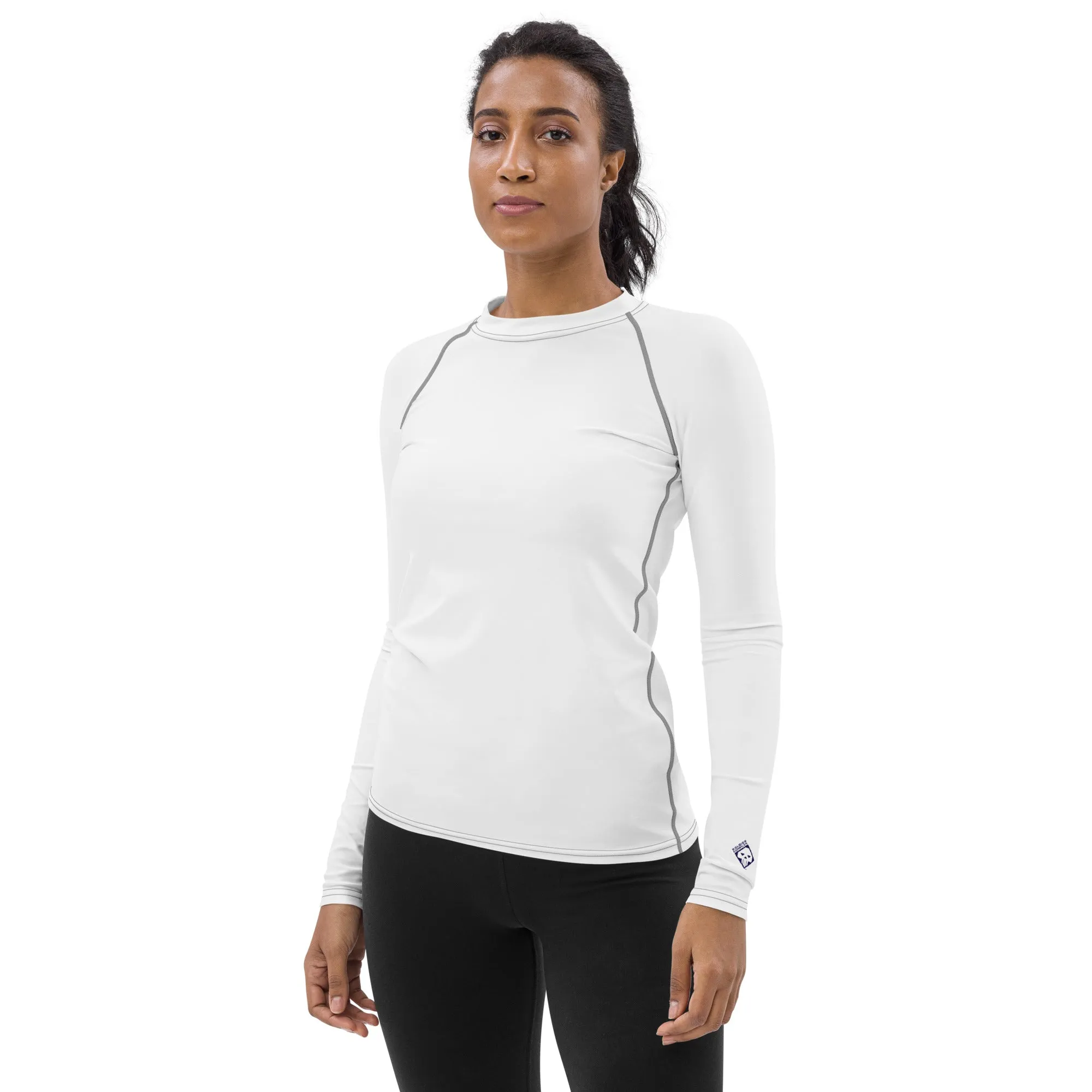 Classic Coverage: Solid Color Rash Guard for Women - Snow