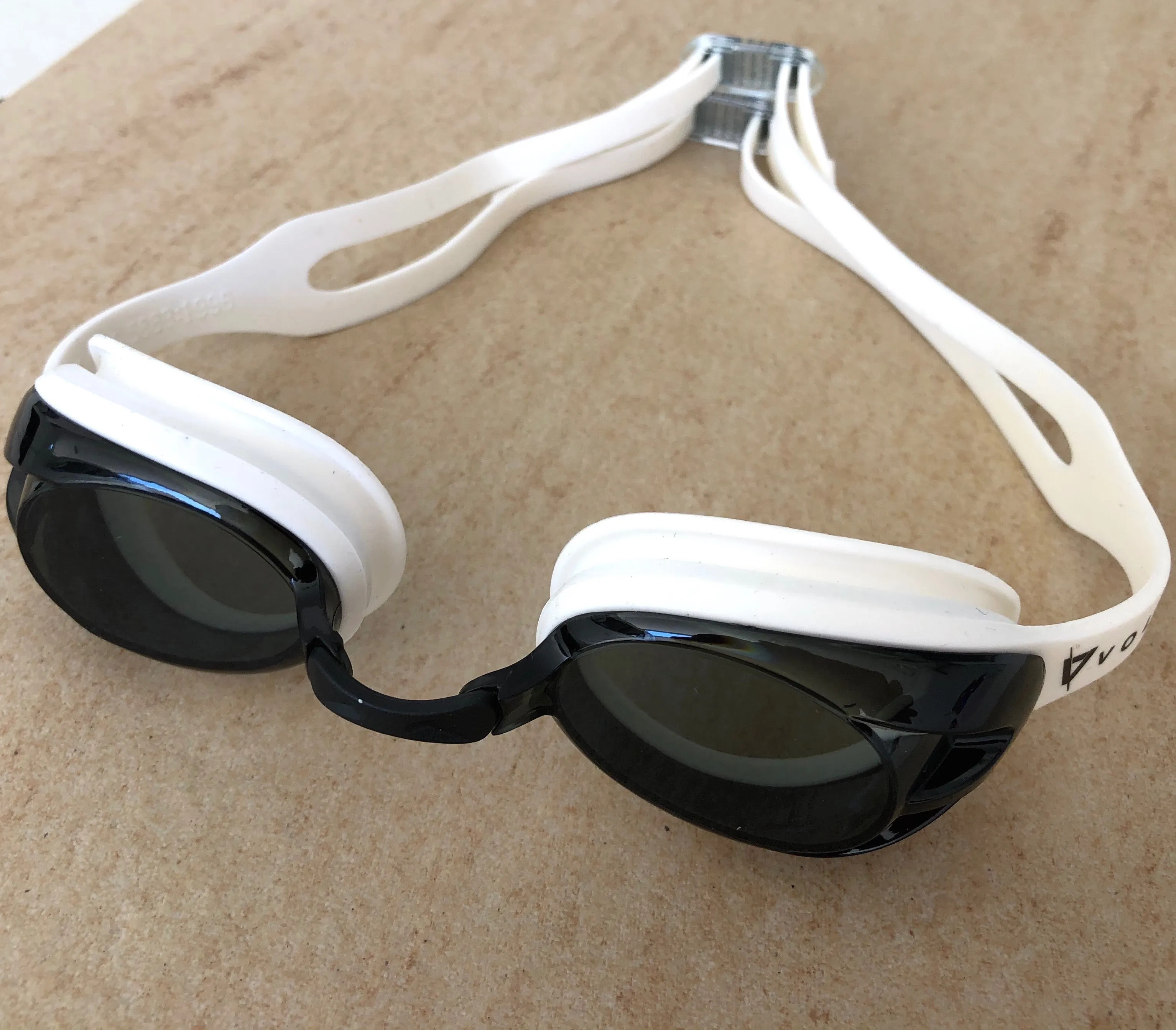 Volare Kirra Socket Goggles - White / Smoke lens